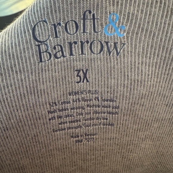 Croft & Barrow Gray Sleeveless Tunic - Picture 3 of 3